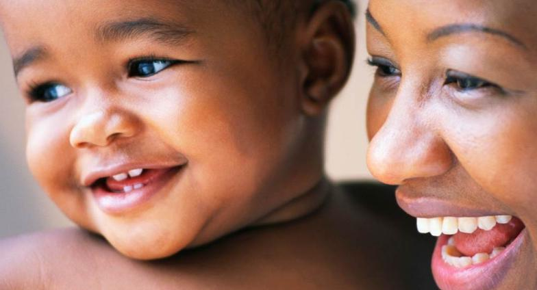 非洲裔美国妇女和非洲裔美国婴儿